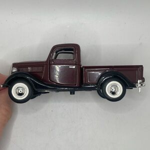 Superior/Sunnyside: 1937 FORD PICKUP, #SS 5607,  Burgandy, 1:34